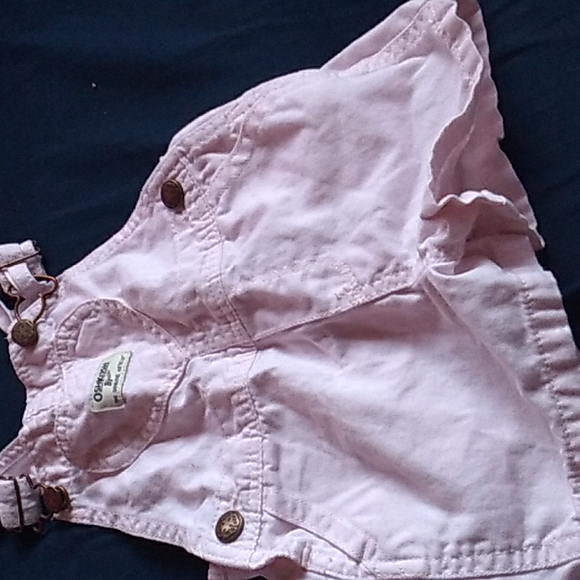 Dresses - Picture 2 of 4